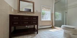 104 Comstock Hill Avenue Gallery 8