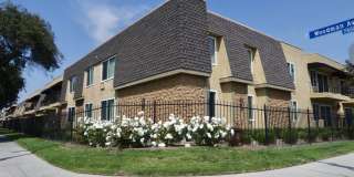 55+ Senior Housing - Heritage Park at Woodman Gallery 1