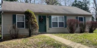 3 bedroom, 2 bath House: Available August 2027! 3 bedroom, 2 bath House: Available August 2027! Gallery 1