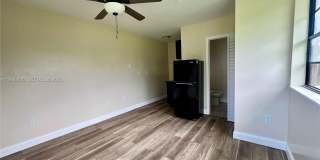 645 NW 1St Street Gallery 1