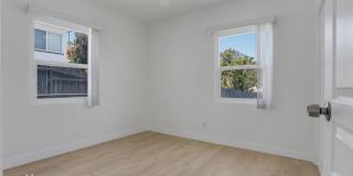 5738 Meade Avenue Gallery 11