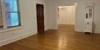 1106 E 51st Street Gallery 6