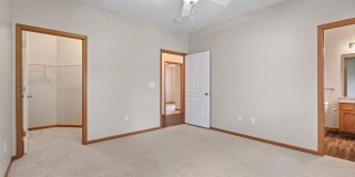 Regency Hill Apartments Gallery 11