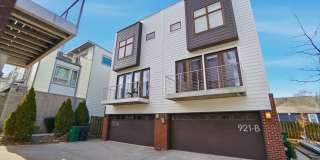 3 Bedroom Townhome W/ Uptown Views Gallery 1