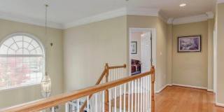 146 MEADOWVIEW Lane Gallery 10
