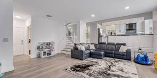 Spacious 3-Bedroom with 3 Full Baths in Royal Palm Beach! Gallery 27