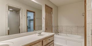 4 Bed | 2 Bath + Edmond Schools + North Hampton Addition Gallery 33