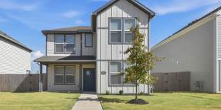 4 Bed / 4 Bath Home – Only 4 Miles from the U of A – Available NOW Gallery 1