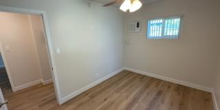 382 Gallery 17