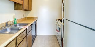 Williamsburg on The Lake Apartments of Valparaiso Gallery 1