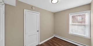 Spacious Townhome with driveway Gallery 10