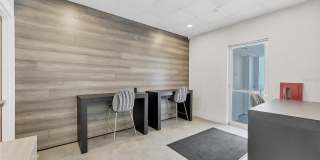 525 E JACKSON STREET Gallery 18