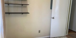 Condo in Pendleton Square Gallery 23