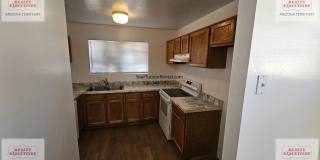 2 story Condo with 2 bedrooms a loft and 2 1/2 baths Gallery 24