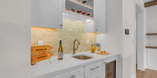 205 Morris Avenue Gallery 13