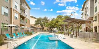 Everleigh Lakeline 60+ Active Adult Apartment Homes Gallery 20