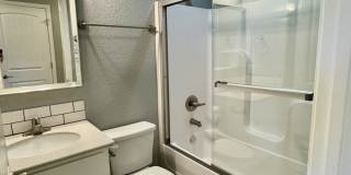 Nice 2 bedroom townhome close to I-49 Gallery 10