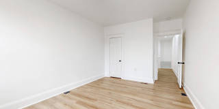 2320 W LEXINGTON Street Gallery 24