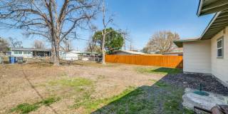 CHARMING MID-CENTURY HOME IN DELLVIEW Gallery 23