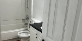 Williamsburg Manor Gallery 1