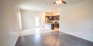 1870 Oakwood Dr. Gallery 2