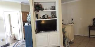 Spacious 3/2 townhome in great location Gallery 11