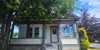 Charming 5-Bedroom Home with Updated Kitchen, & Bath in Fairhaven! Gallery 1