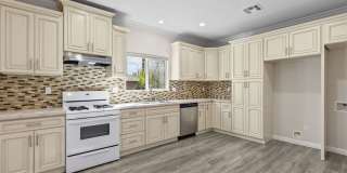 6715 Cedros Ave Gallery 4