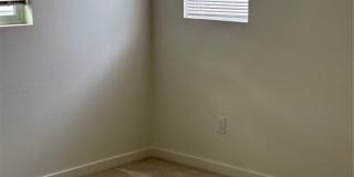 2565 E Embry Gallery 32