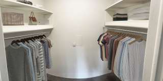 Emerald Apartments Gallery 29