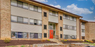 140 ROYAL OAK Drive Gallery 1