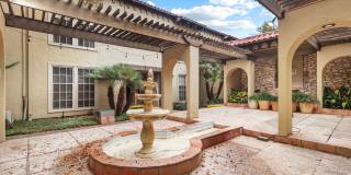 Alamo Heights Condo Gallery 20