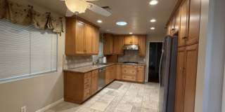 Spacious & Charming 3 Bedroom and a Den Home with Beautiful Updates Gallery 27
