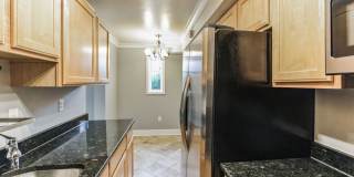 Cozy & bright 1 Bd/1Bth condo in Brookland House Condominium! Gallery 7