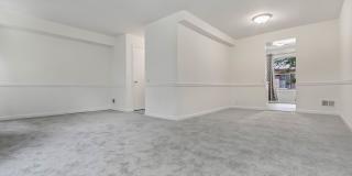 1613 Kenwood Avenue Gallery 3