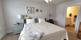Convenient Location! Beautiful 3/2.5 Townhome w/ Pool Community! Gallery 11