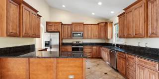 Beautiful Woodridge Home Gallery 13