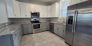 Only 6 Minutes to the USCG Base - 1800+ SqFt, 4Bed, 2Bath Home Gallery 6