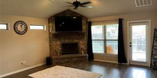 1410 Lauren Lane Gallery 2