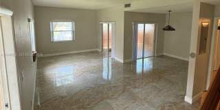 549 Racquet Club Road 32, Weston, FL 33326 Gallery 3