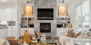 This luxurious townhouse on Cherry St. Gallery 22