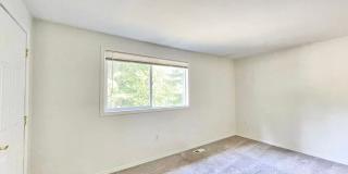 Spacious 5-Bedroom Home in Prime Location Gallery 19