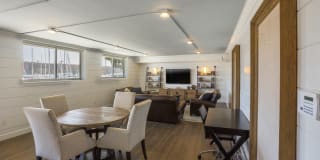 WAYFARER APARTMENTS + MARINA Gallery 27