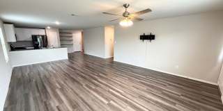 Gorgeous 3-bedroom, 2 Bathroom, Minutes from Randolph AFB Gallery 19