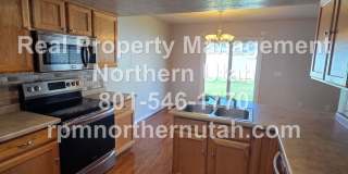 Lovely 2 Bedroom Townhome in Harrisville Available!! Gallery 7