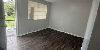 1305 W 6th St #1-4 Gallery 1