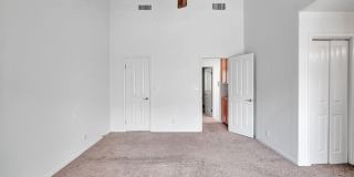 14101 Dickens St Gallery 27