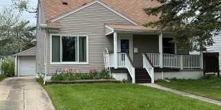 907 Bruce Street Gallery 1