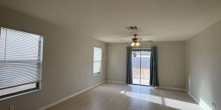 Tile flooring, 2 beds, 1 bath, 964 sqft, 2-car garage Gallery 4