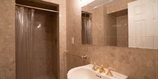 Entire House on 1 Acre of Land! - 8 Bedroom Gallery 3